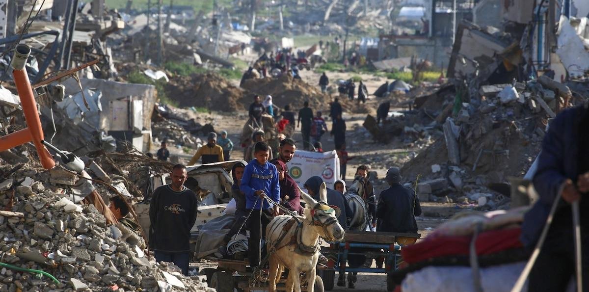 El euro y el yen caen en medio de intensificación del conflicto en Oriente Medio