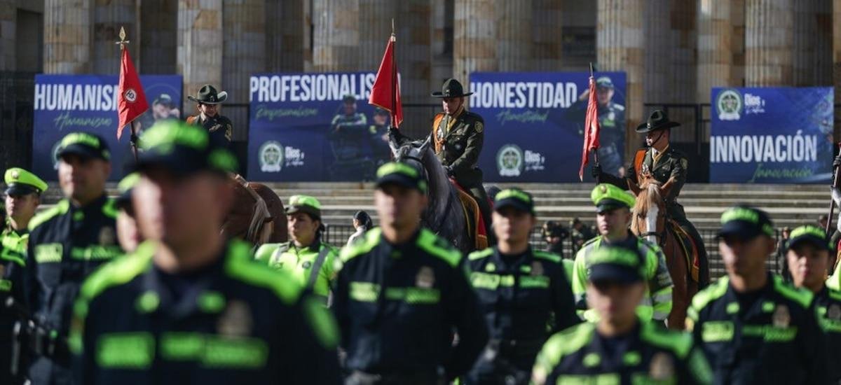 Auxiliar de Policía aceptó cargos por abandonar su puesto para irse a dormir