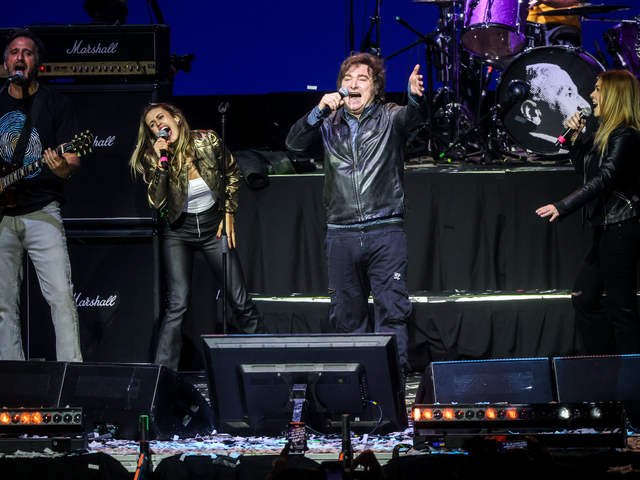 Milei arrancГі 2026 con una catarata de tuits: Rolling Stones-Beatles, Redondos sГ­ o no y la curiosa menciГіn a $LIBRA