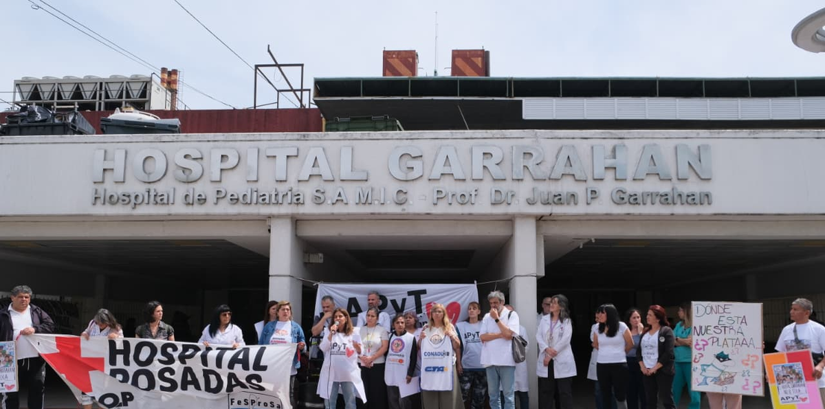 Manuel Adorni anunció el despido de 10 delegados del Hospital Garrahan: desde ATE repudiaron la medida y llamaron a asambleas