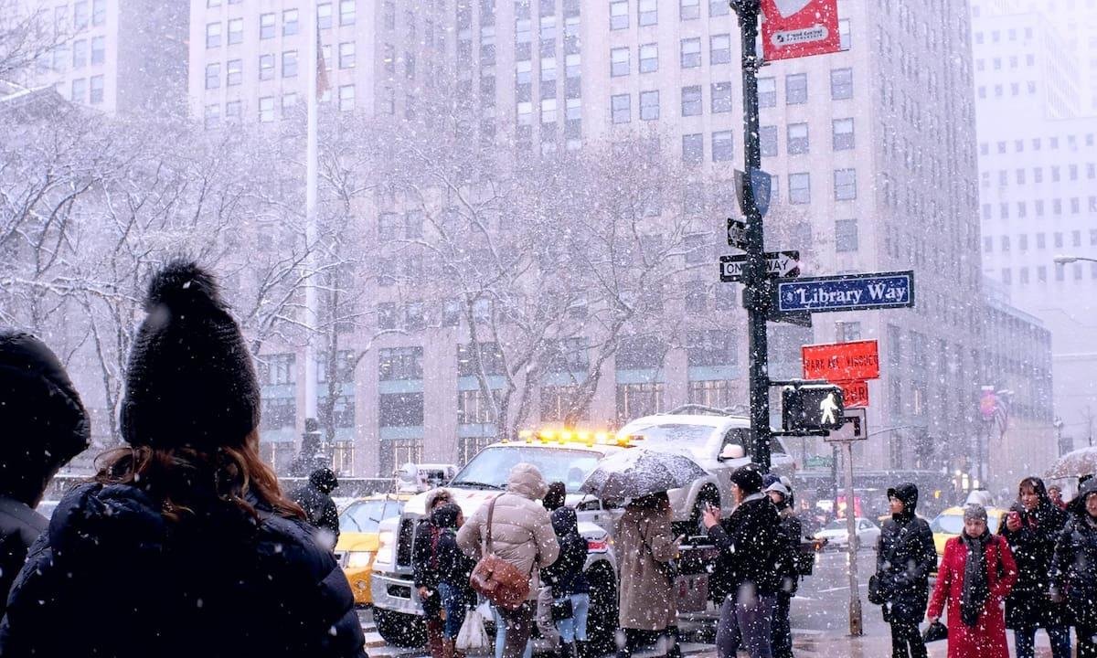 Regresa la nieve a Nueva York: cuántas pulgadas se esperan para los próximos días durante el frente frío ártico