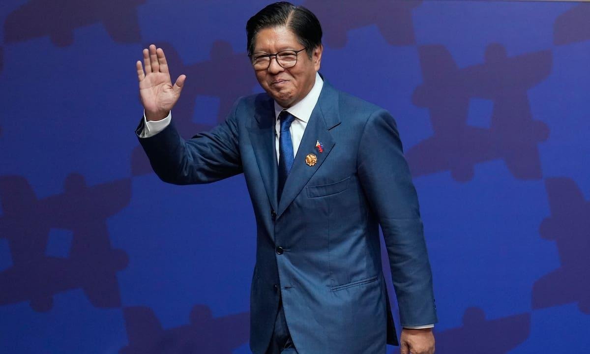 Legisladores filipinos rechazan intento de destituir a Marcos