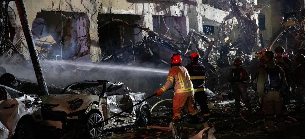 Irán inicia la sexta oleada de ataques contra 27 bases militares estadounidenses y otros objetivos israelíes