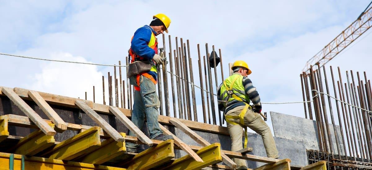 Bajó la tasa de empleo, pero se mantuvo por encima del año pasado