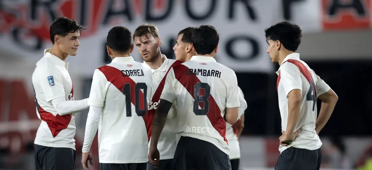 La decisión del cuerpo técnico de River Plate tras la derrota con Barracas Central