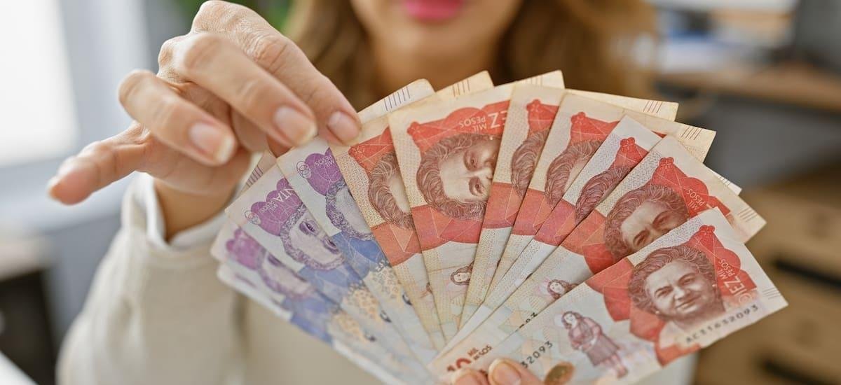 Colpensiones otorgará un auxilio superior a cinco salarios mínimos a quienes cumplan estos requisitos: paso a paso para solicitarlo